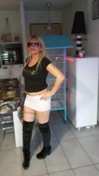 Femme expérimentée pour détente
